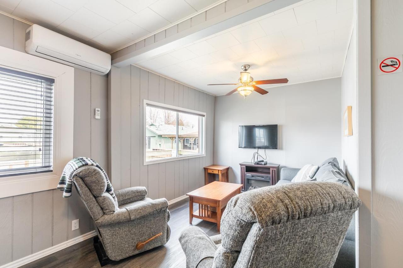 Bayside Cottage Rentals Port Rowan 外观 照片