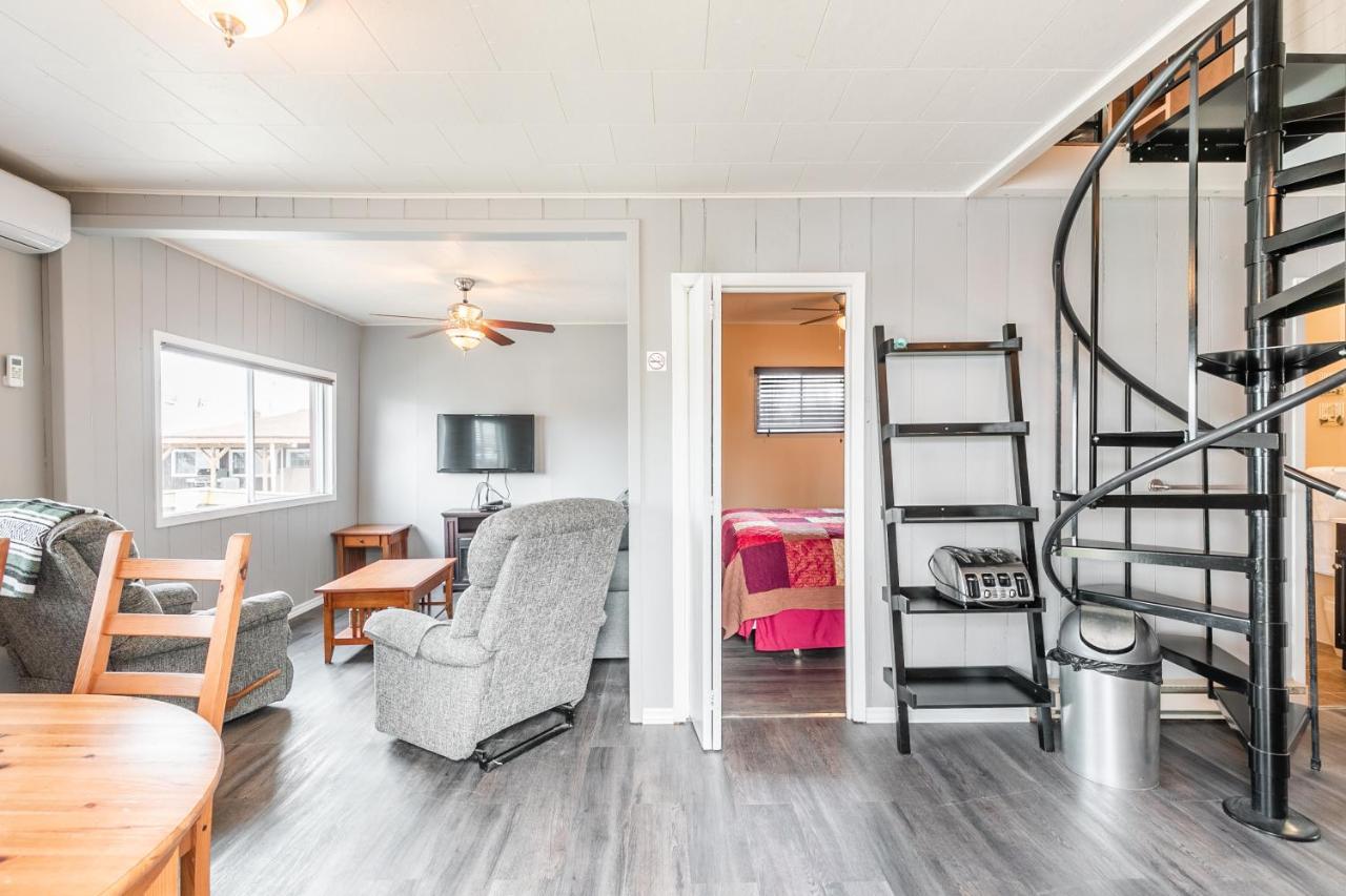 Bayside Cottage Rentals Port Rowan 外观 照片