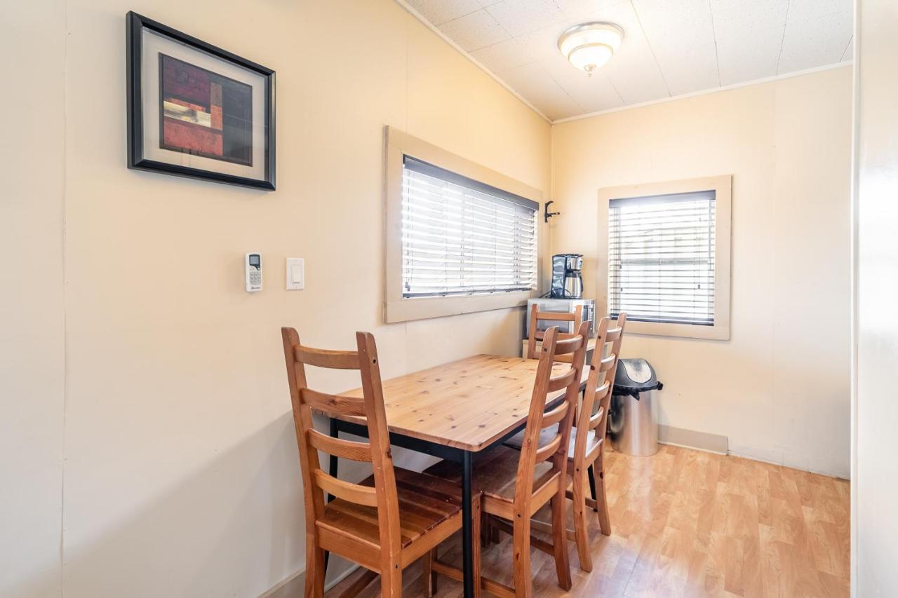 Bayside Cottage Rentals Port Rowan 外观 照片